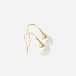 WeiWave / Solo Round Pearl Earrings By Ruoria