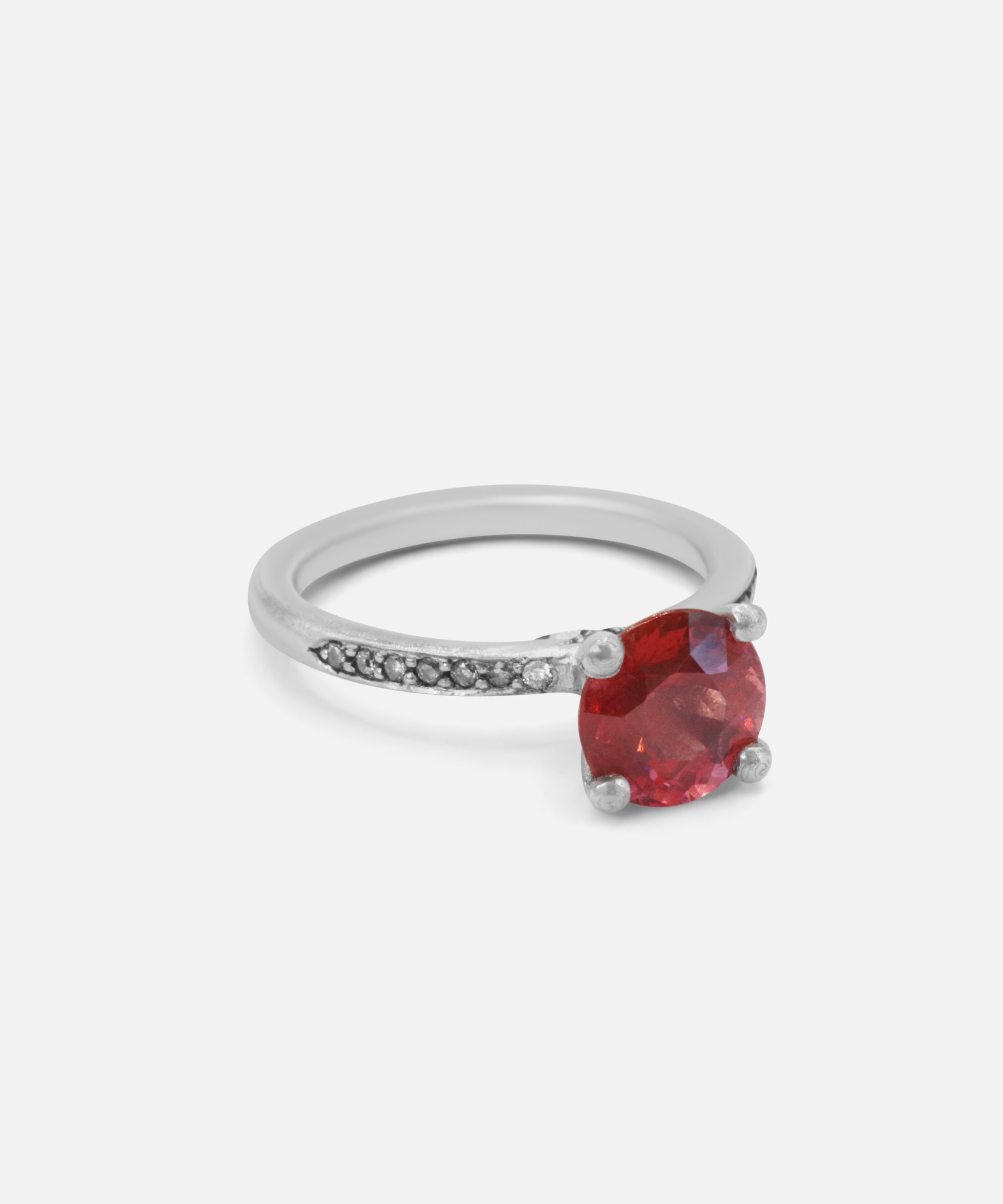 Side view of Imperatrix / Malaya Garnet Ring