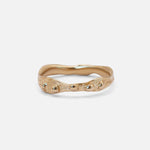 Front view of Daydreamer Band in 14k yellow gold