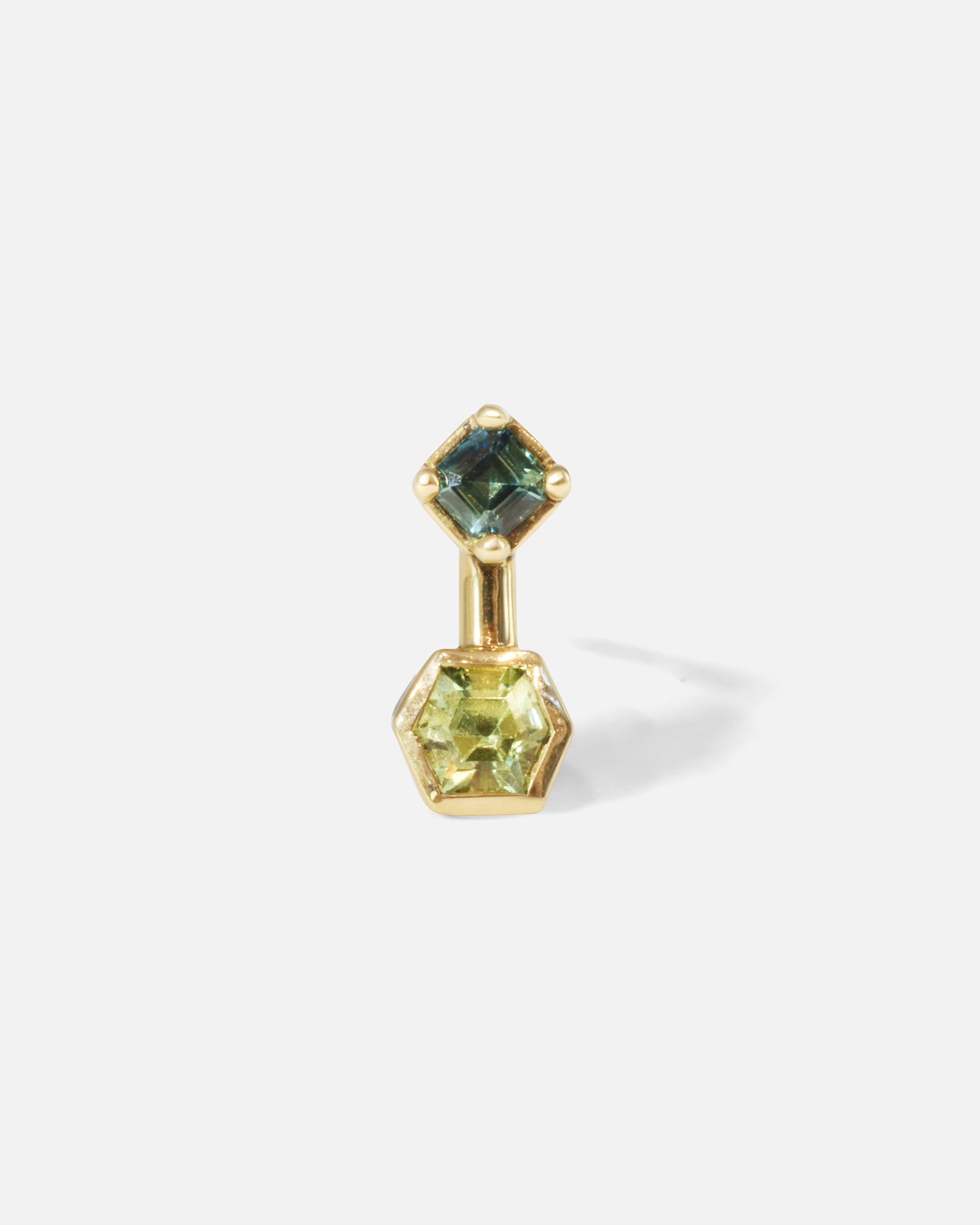 Front view of Canis Minor Sapphire Stud II