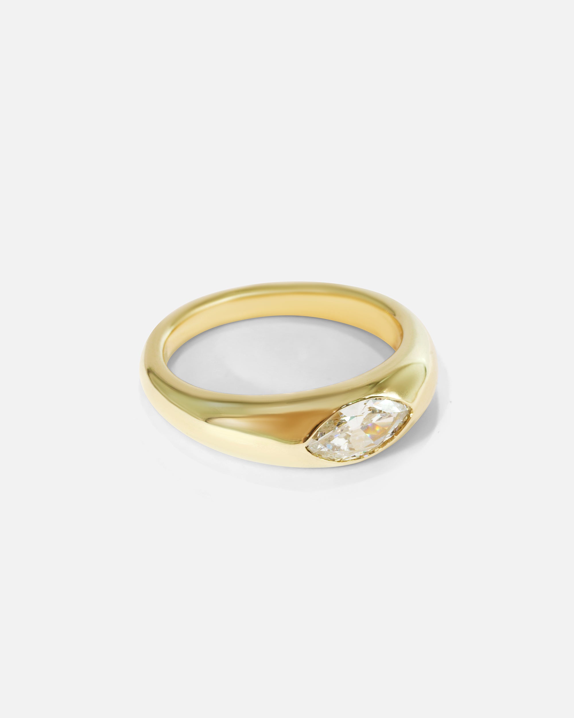 Side view of Optic Ring / Antique Diamond