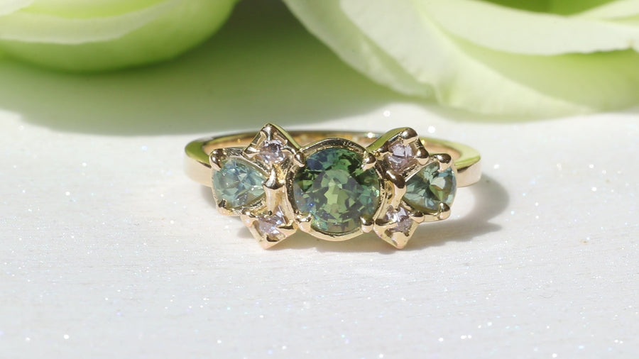 Dew 32 / Green Sapphire Ring