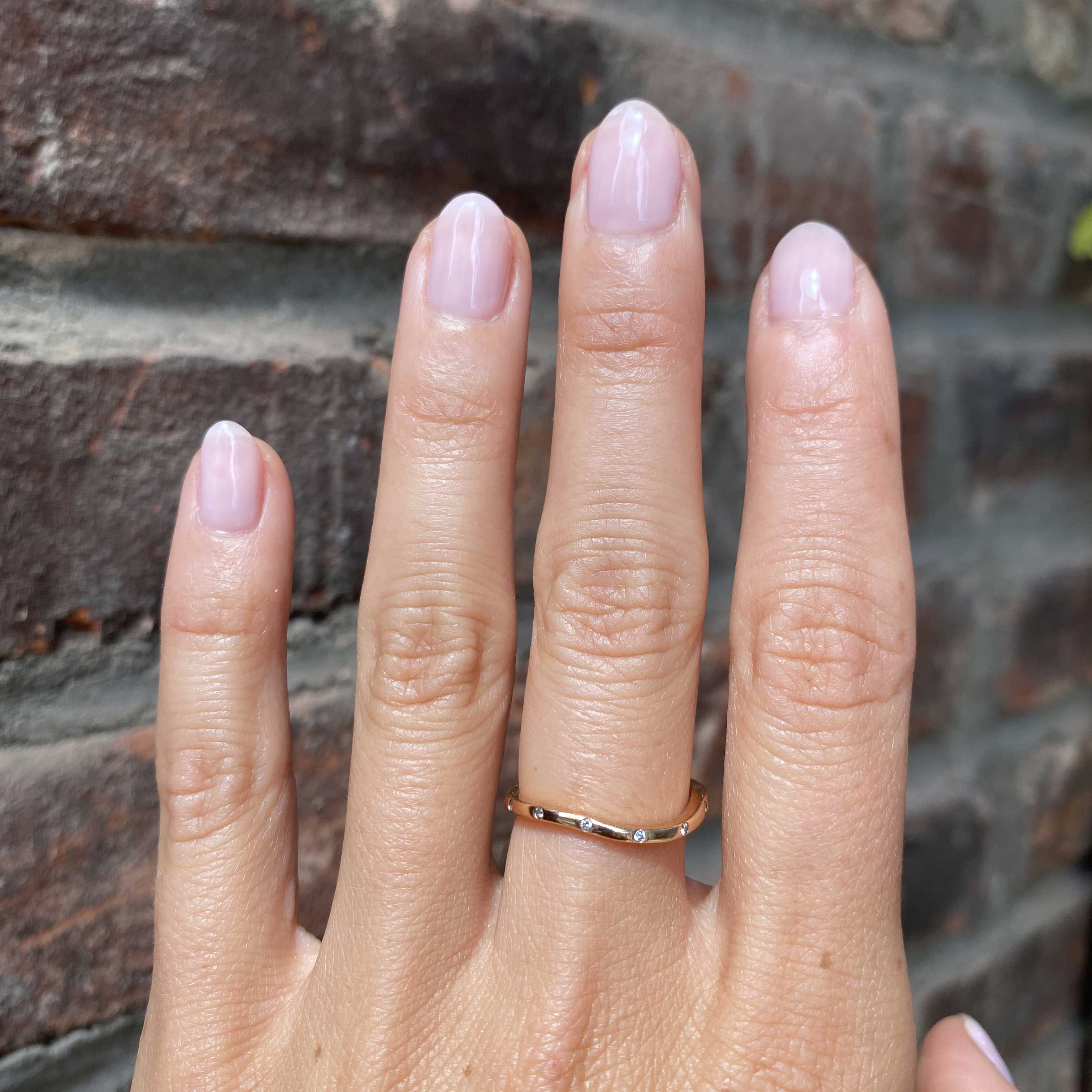 Wave Band / Flush 8 Diamonds By fitzgerald jewelry in WEDDING Category