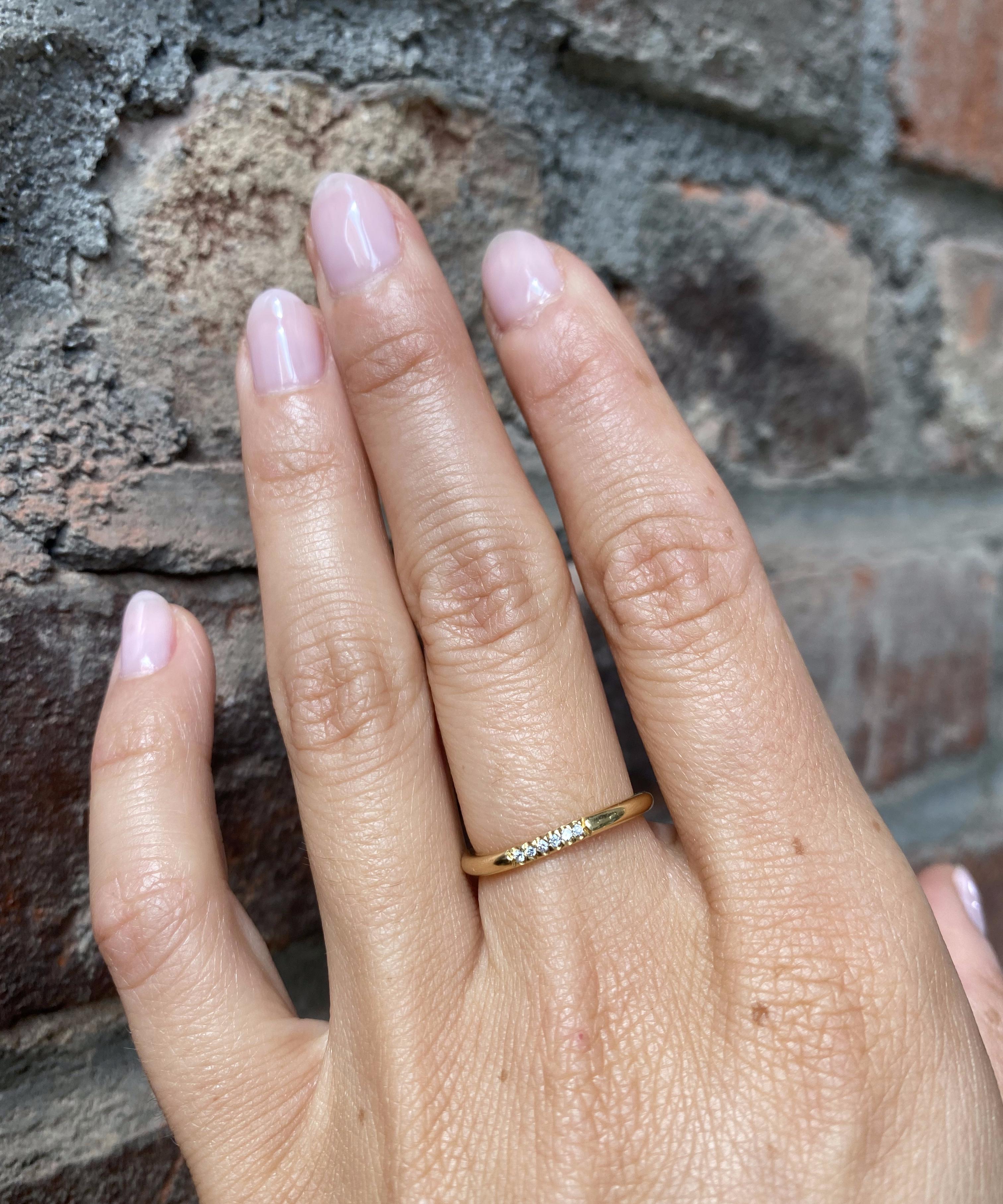 Wave Band / Small Pave 6 Diamonds By Hiroyo