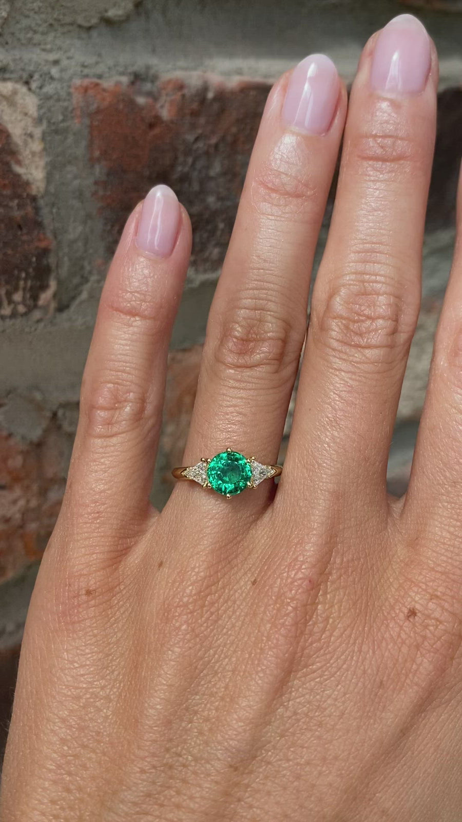 Athena Ring / Emerald & White Diamond