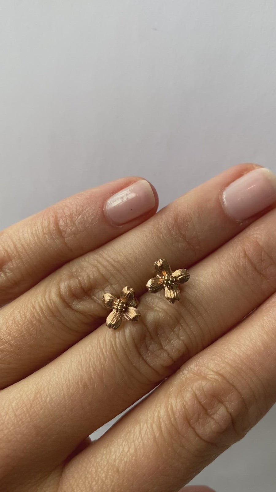 Dogwood / Studs