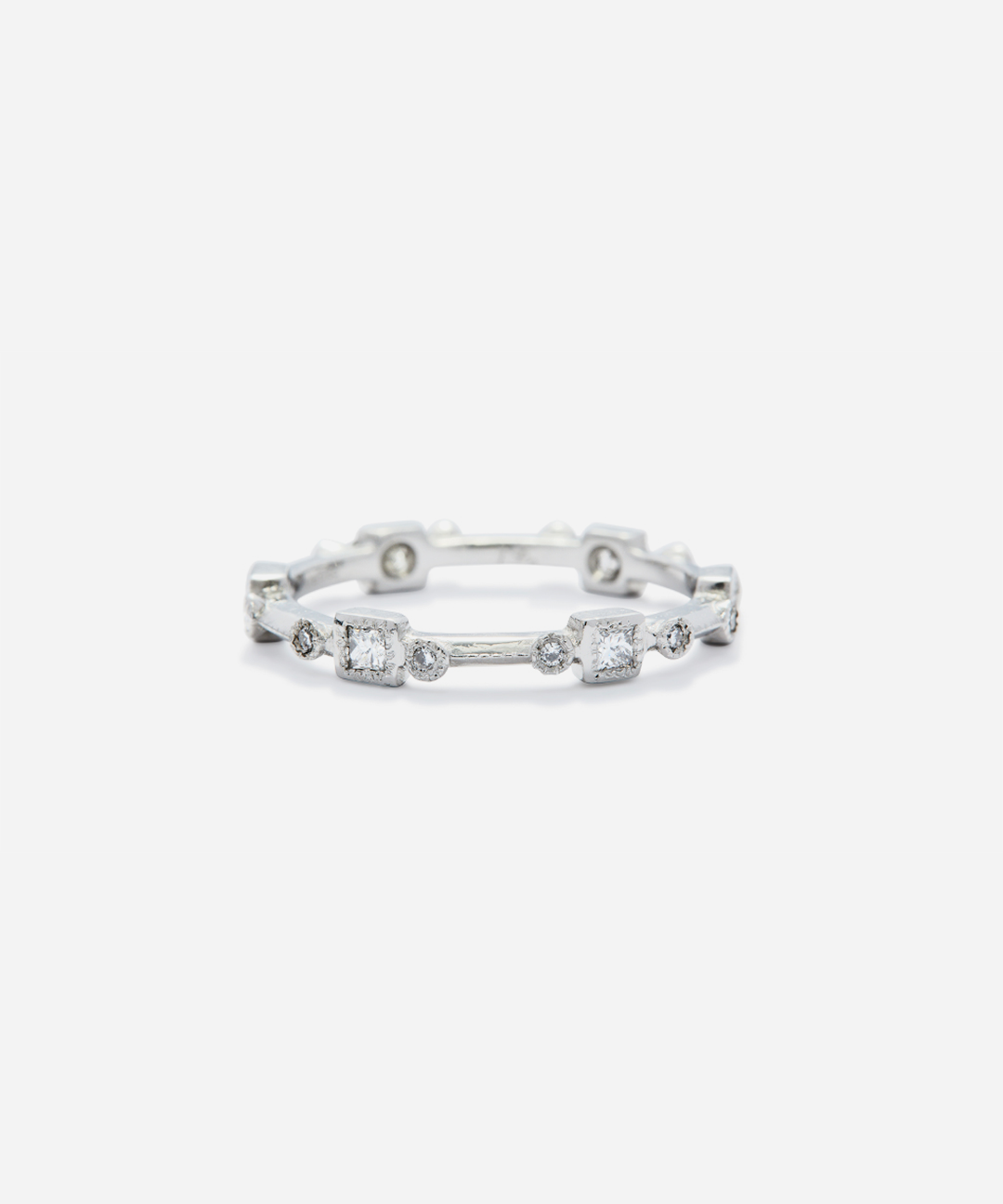 Melee 32 / White Diamond Ring By Hiroyo