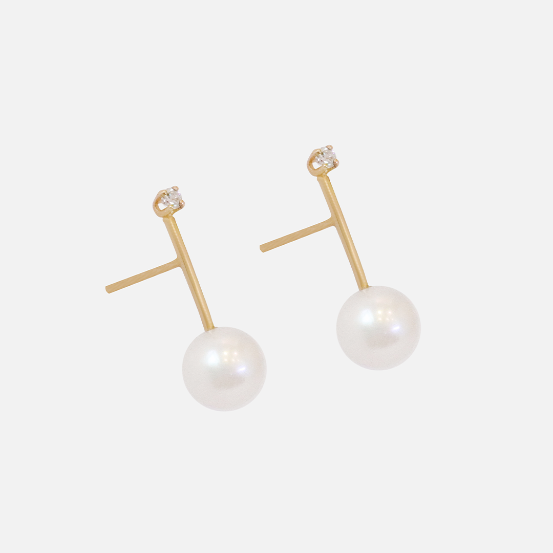 Bar Studs / Pearl & Diamonds By Akiko in earrings Category