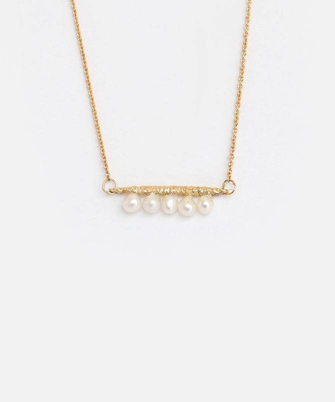 White Freshwater Pearls / Pendant By Ariko