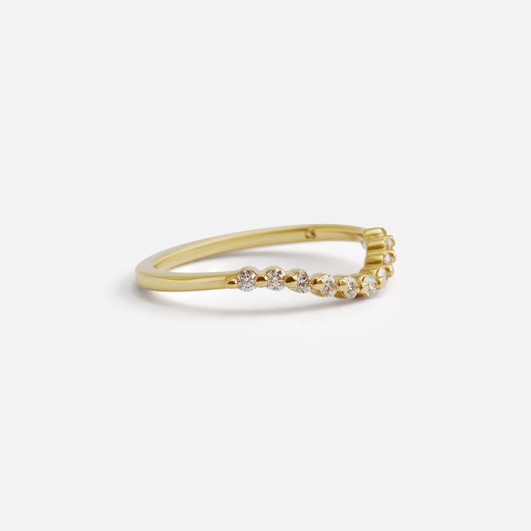 Dot / Diamond Curve Band By Casual Seance in Wedding Bands Category
