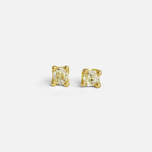 Dew / 0.62ct Studs By Hiroyo in earrings Category