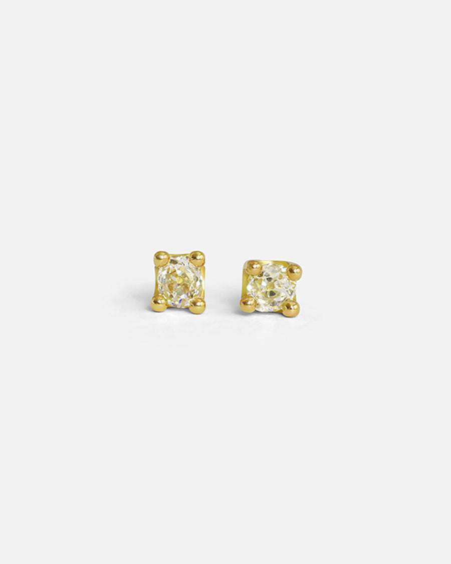 Dew / 0.62ct Studs By Hiroyo in earrings Category