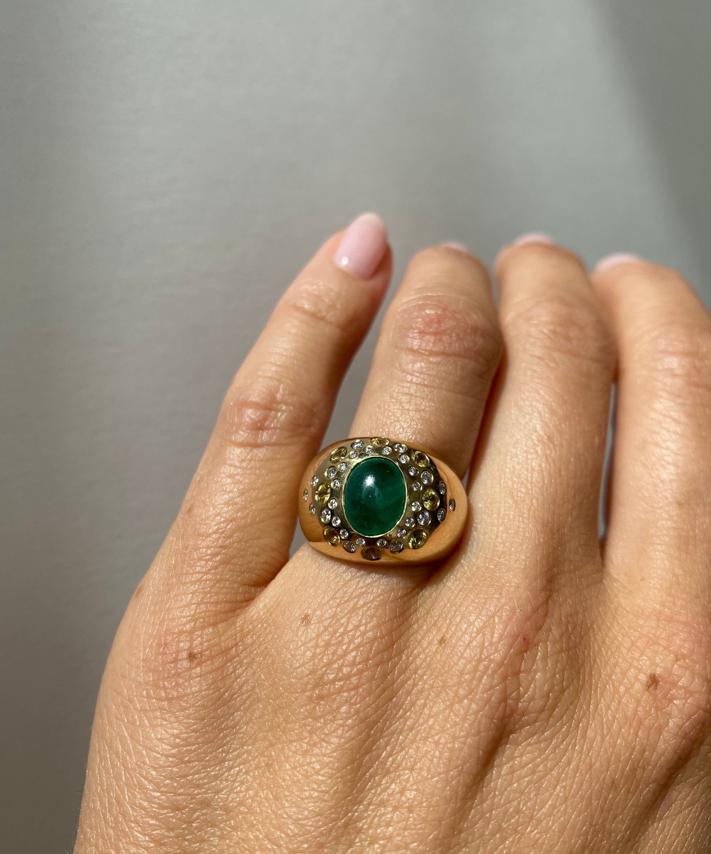 Dome / Emerald Ring By Hiroyo