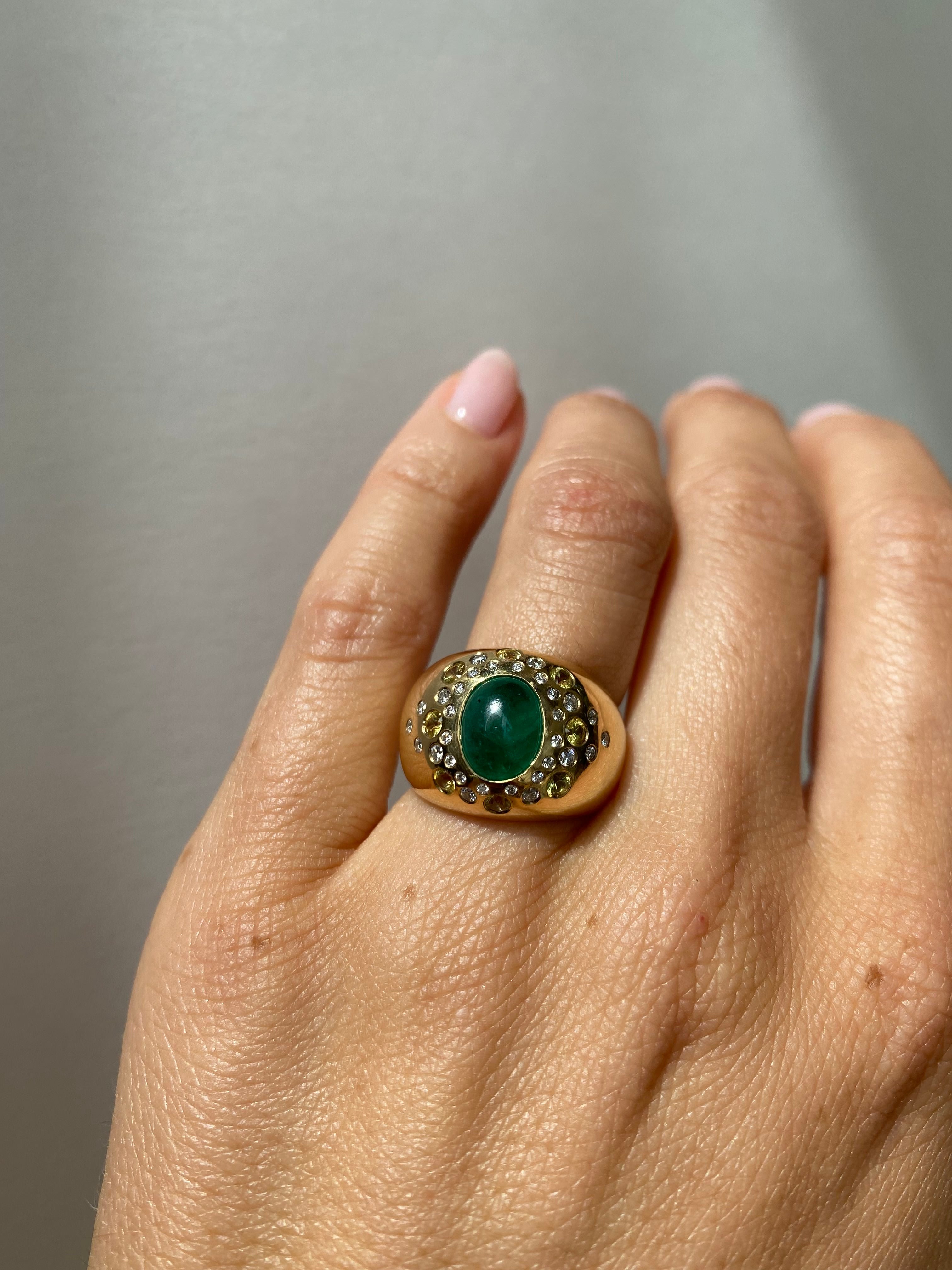 Dome / Emerald Ring By Hiroyo