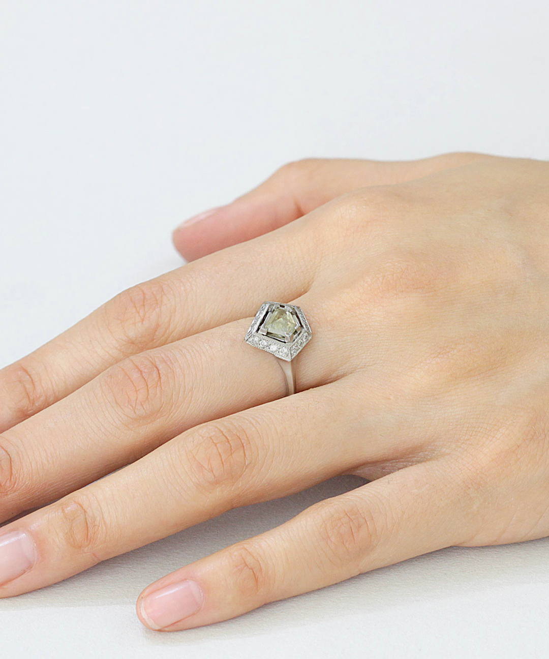 Geo Halo / 0.70ct By Hiroyo