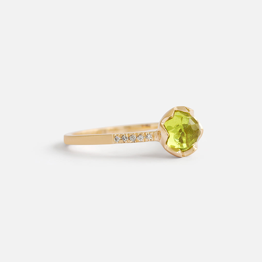 Pave / 6mm Peridot By Hiroyo in Engagement Rings Category