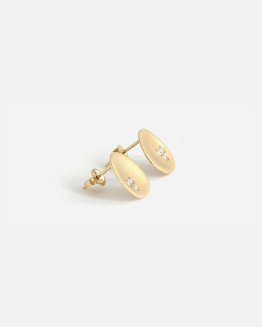 Leaf / Yellow Gold + Diamonds Studs By Hiroyo in earrings Category