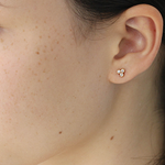 Melee 24A / White Diamond Earrings By Hiroyo