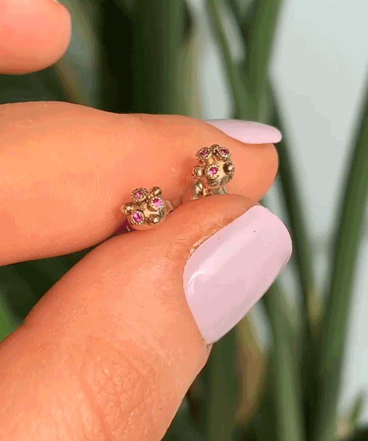 Melee 34A / Ruby Studs By Hiroyo
