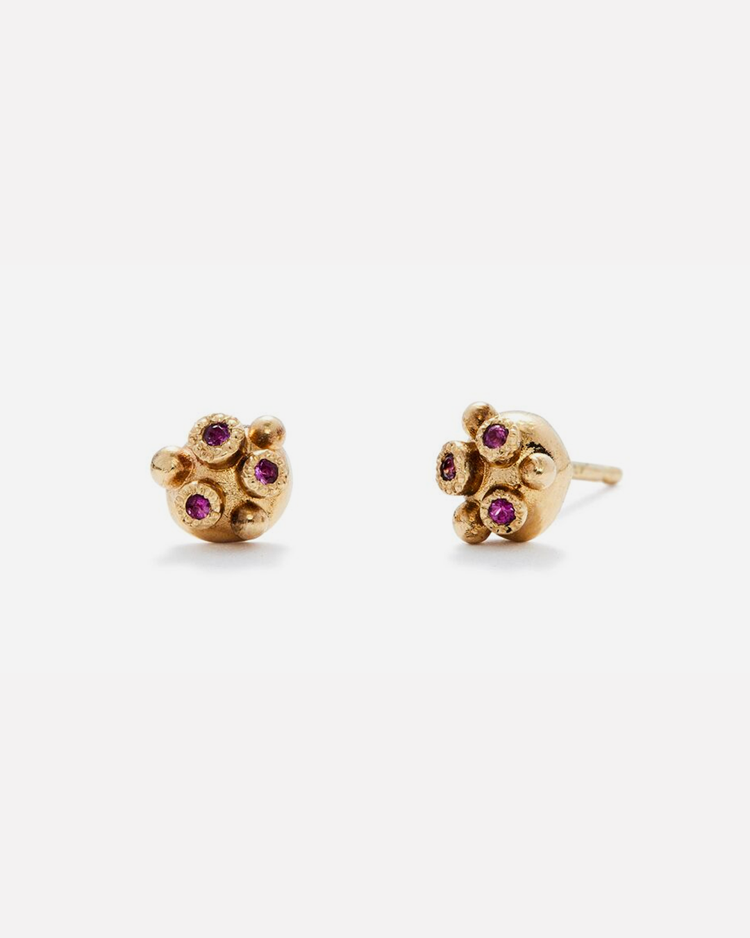 Melee 34A / Ruby Studs By Hiroyo