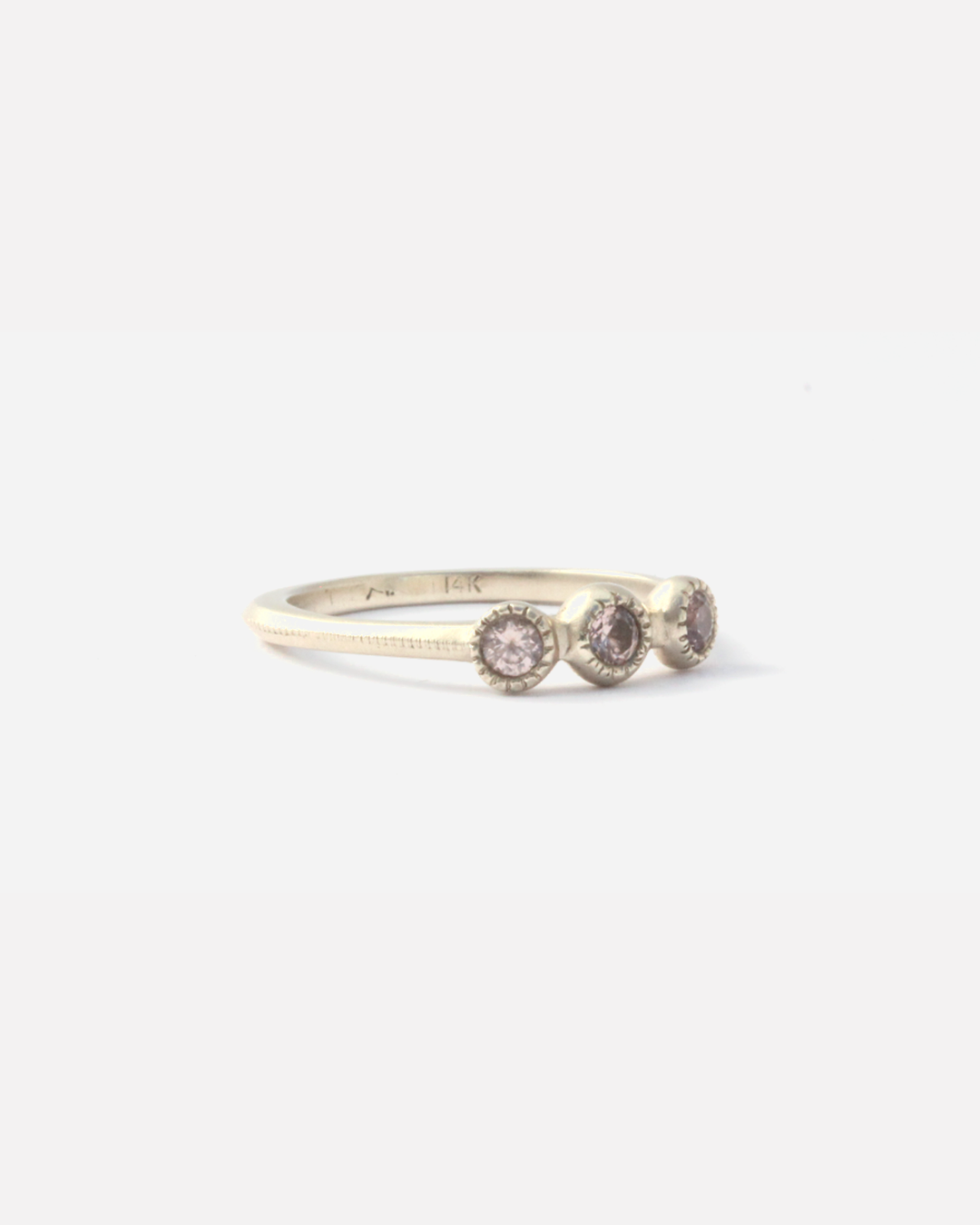 Melee 9 / Small Malaya Garnet By Hiroyo