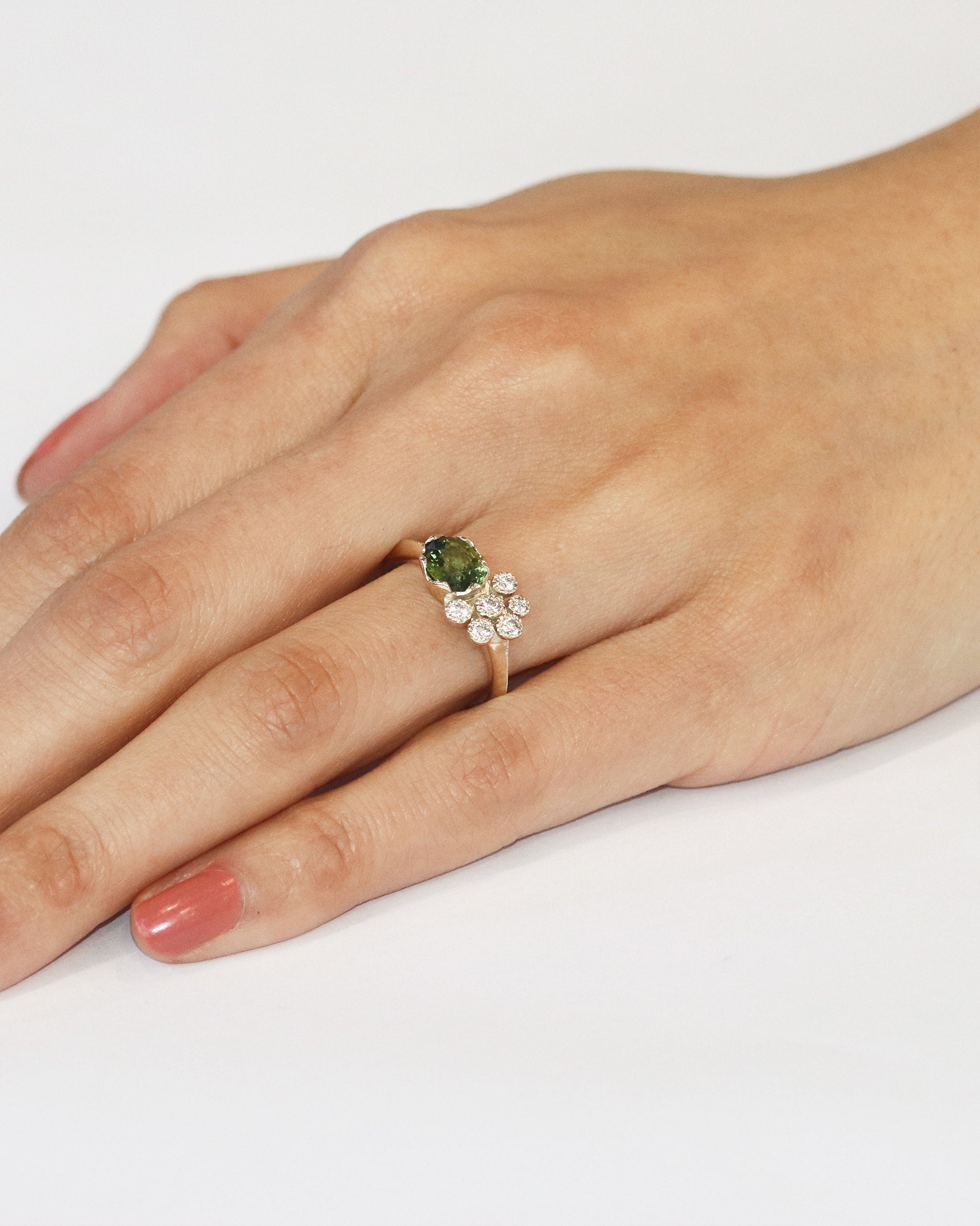 Melee 64 / Bi-Color Sapphire By Hiroyo in ENGAGEMENT Category