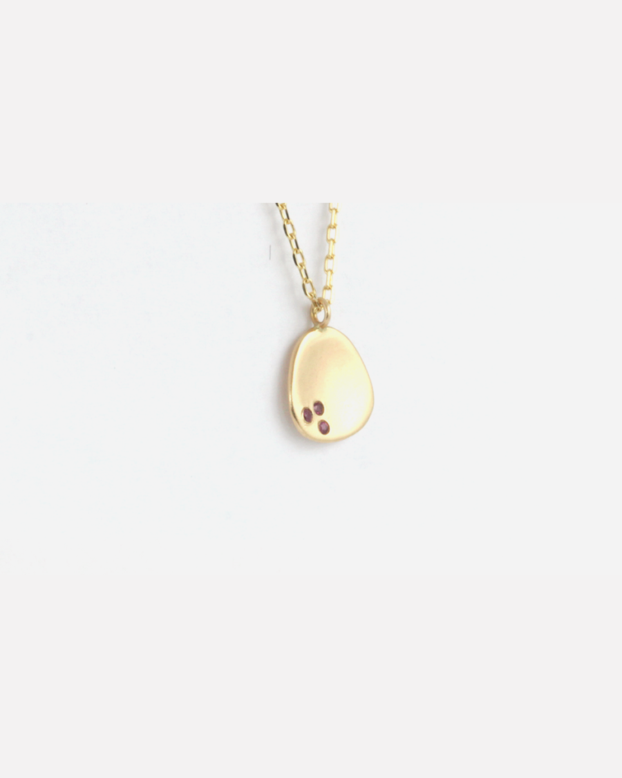 Mini Leaf Pendant / Yellow Gold + Rubies By Hiroyo in pendants Category