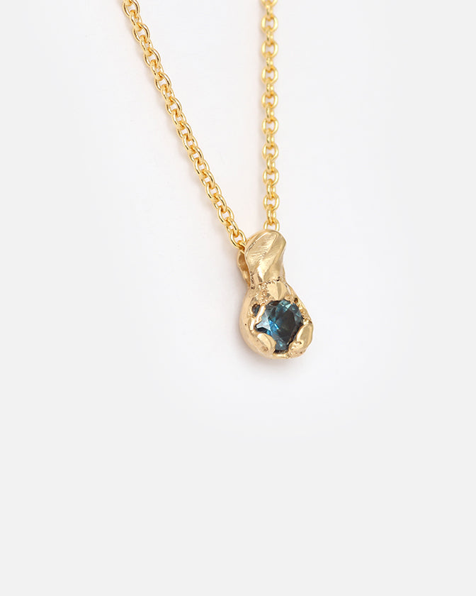 Centre Pendant / Blue Sapphire By Rigby Leigh in pendants Category