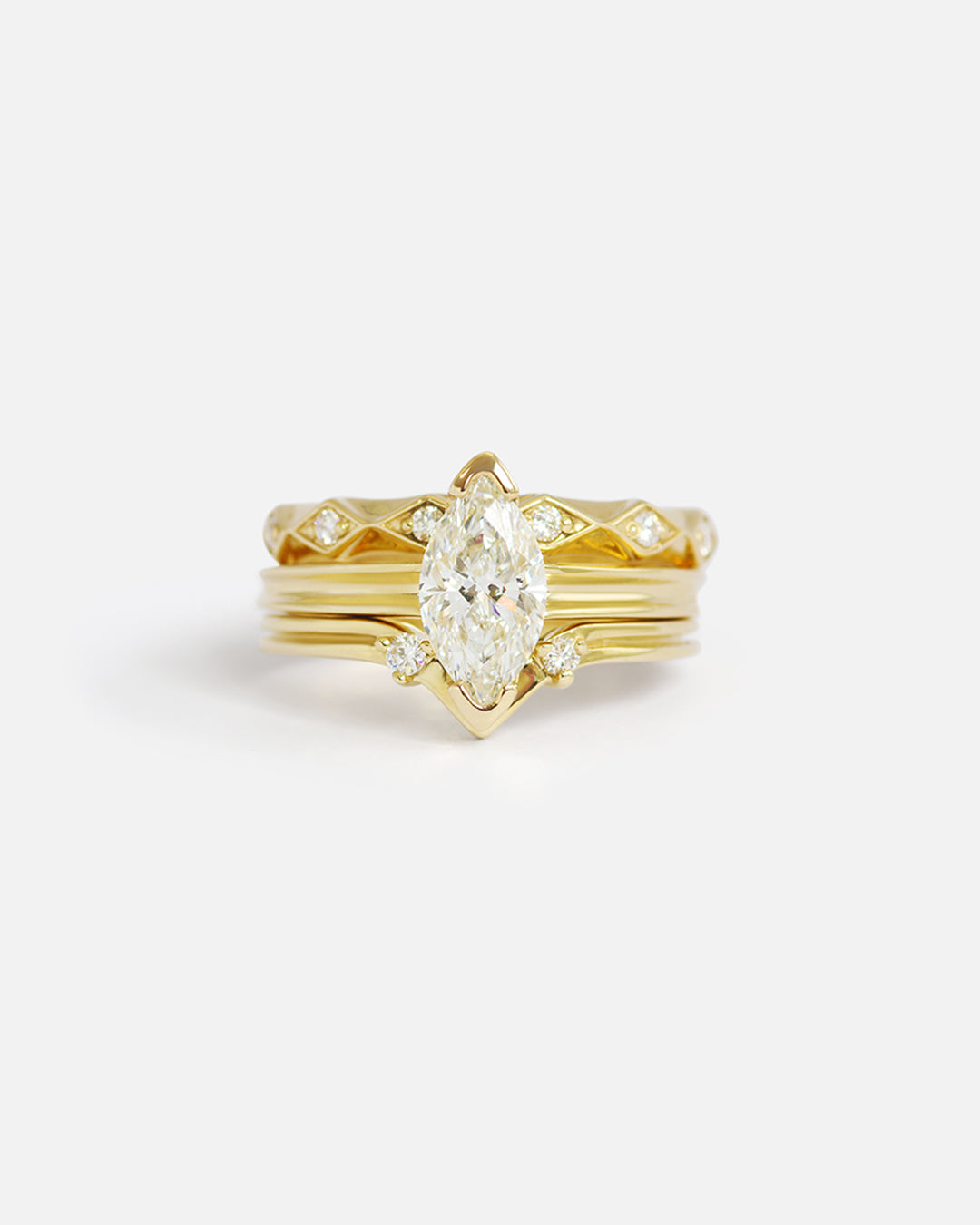 Romantic Array / Queen Diamond Band By Ruoria