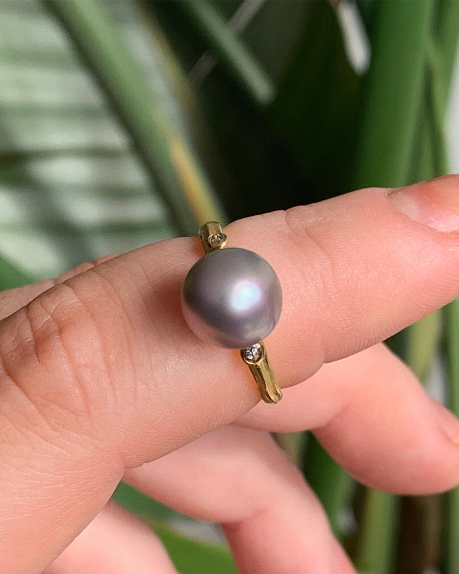 Umi / Double Diamond Ring By Hiroyo in ENGAGEMENT Category