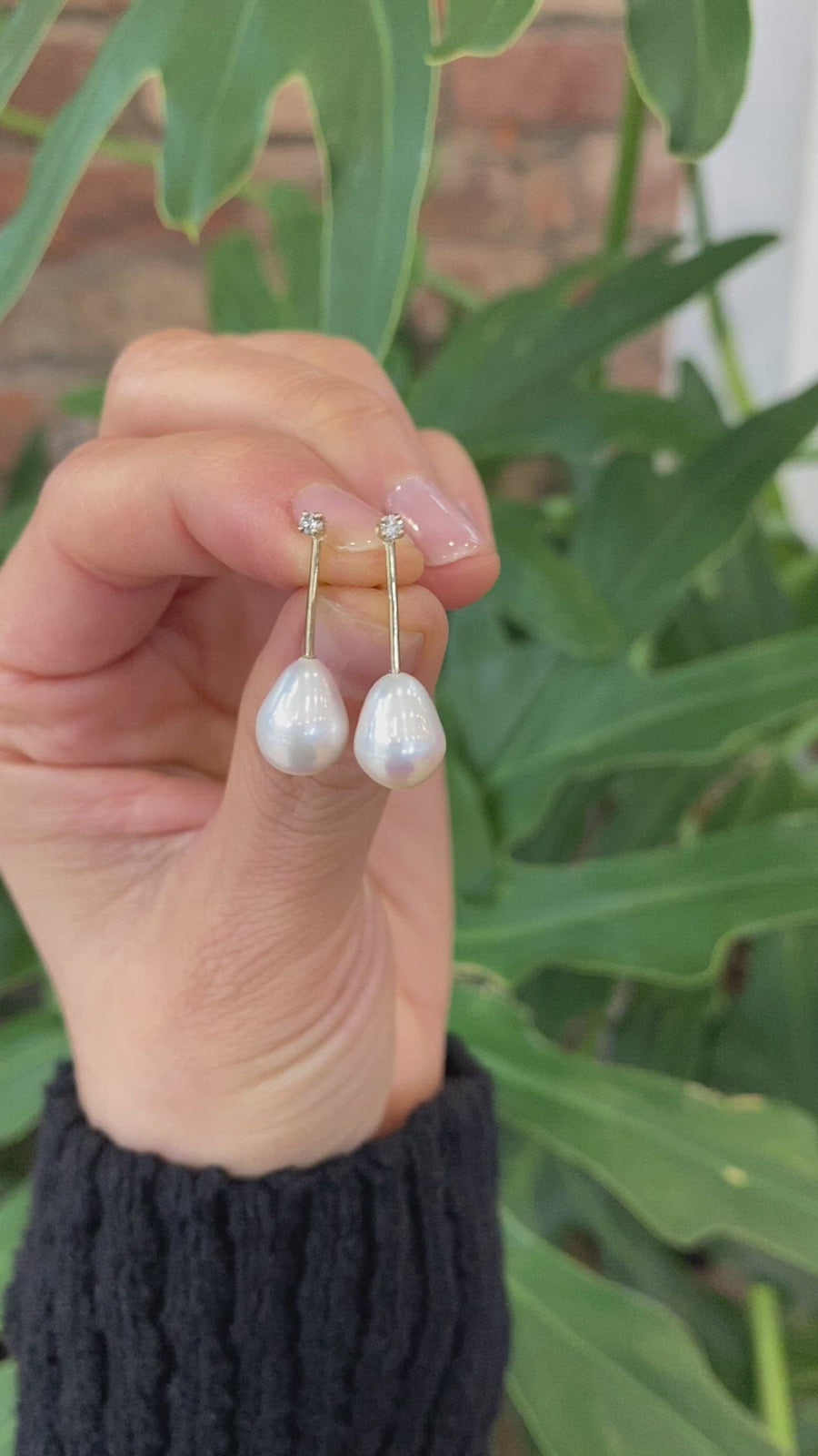 Bar Studs / Tear Drop Pearl & Diamonds