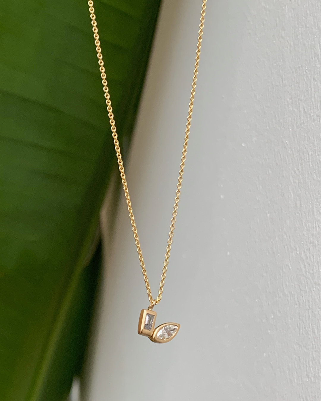 Bubble 14 / Colored Diamond Pendant By Hiroyo