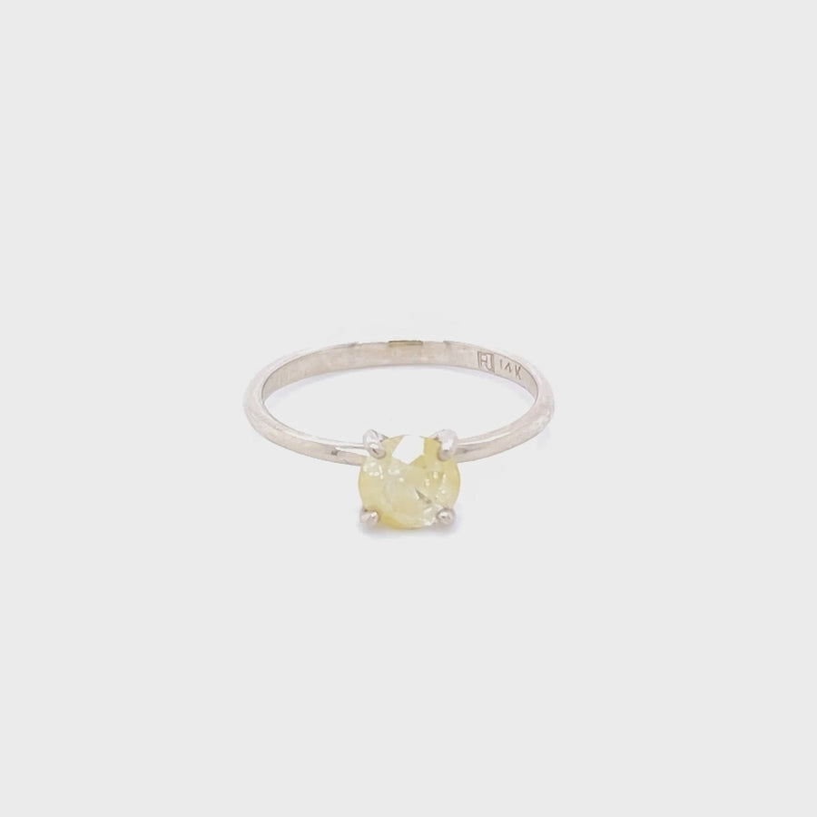 Lara / Fancy Yellow Diamond Ring