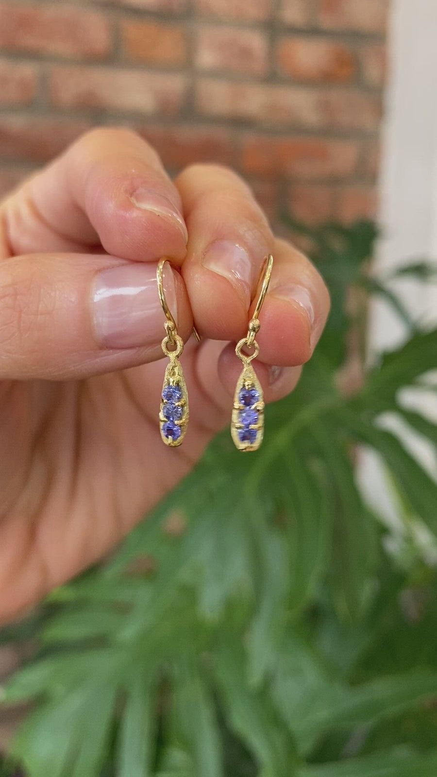 Silk / Violet Sapphire Earrings