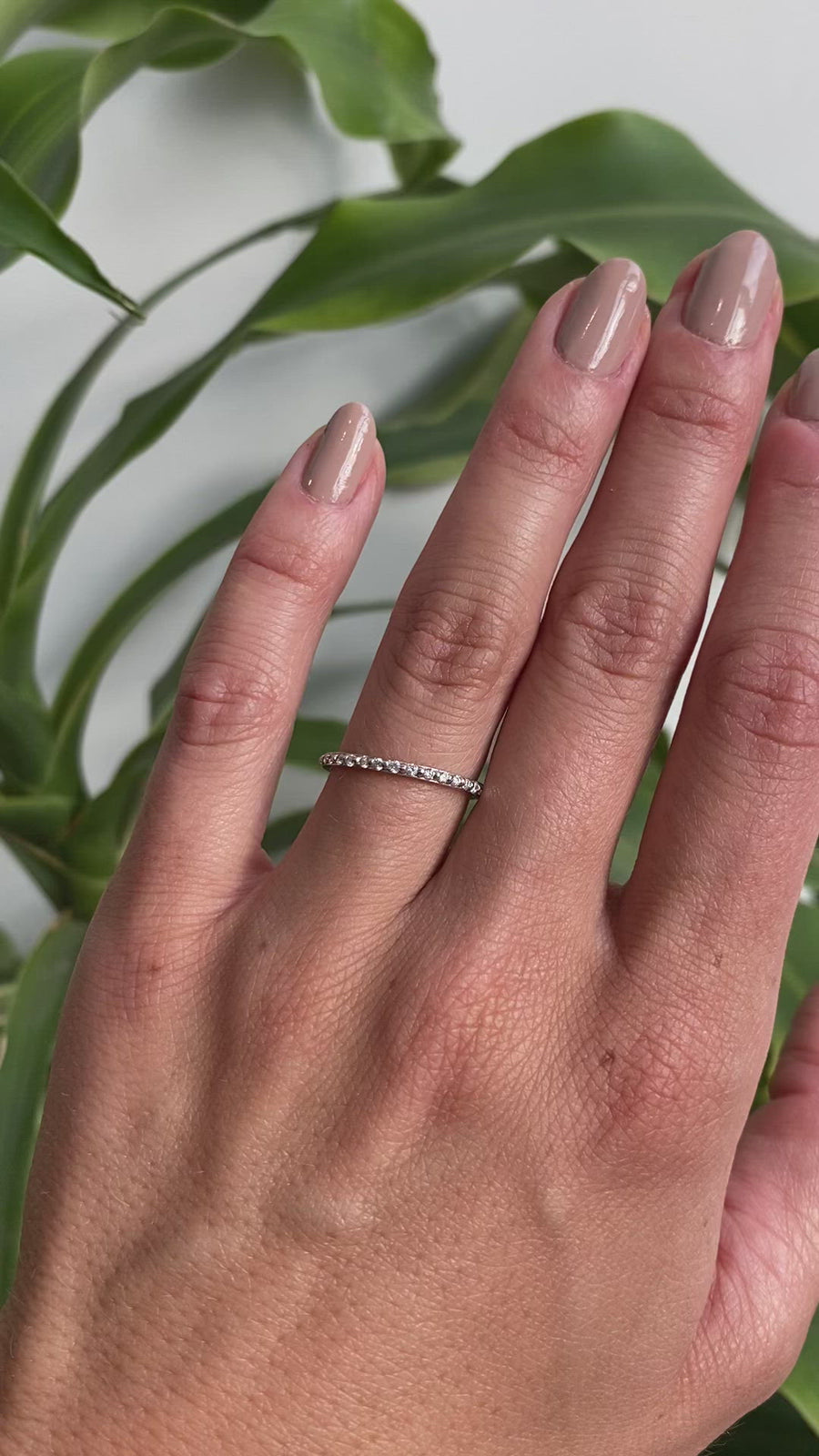 Dew / 1.3mm Round White Diamond Ring