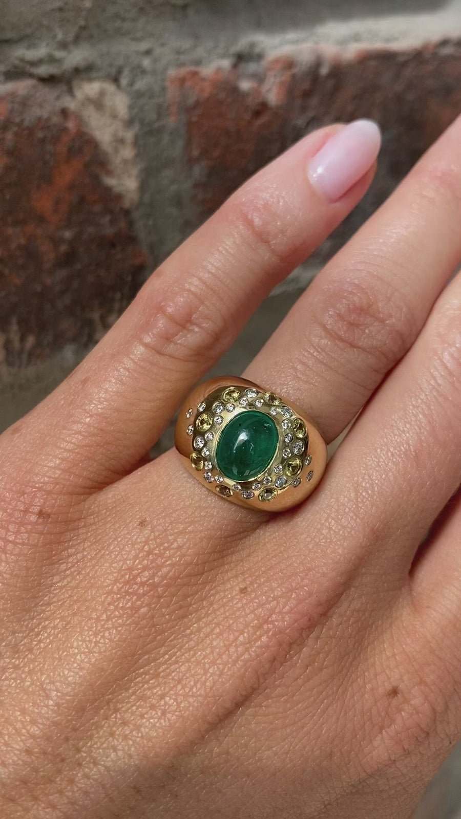 Dome / Emerald Ring
