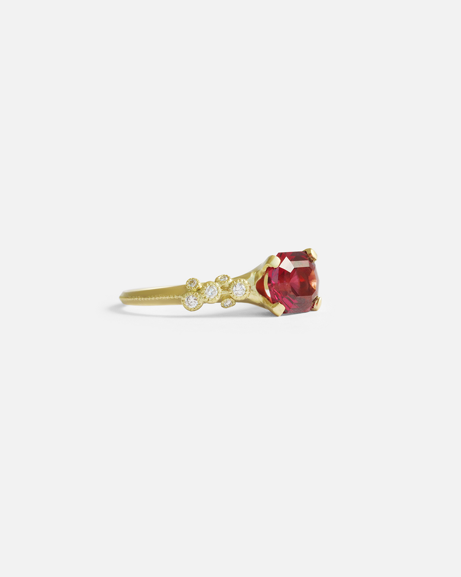 Melee E5 / Rhodolite Garnet By Hiroyo in ENGAGEMENT Category
