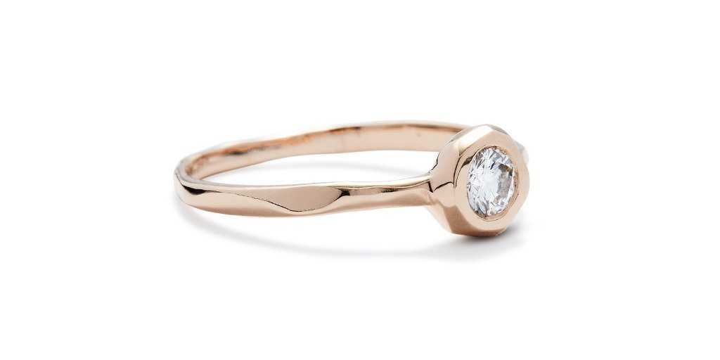 Pebble Ring / White Diamond By Hiroyo in Pebble Category